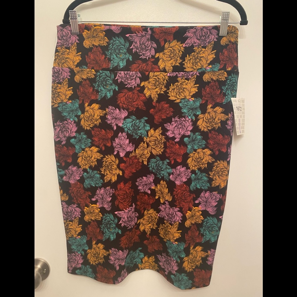 Colorful flower print L Lularoe Cassie skirt